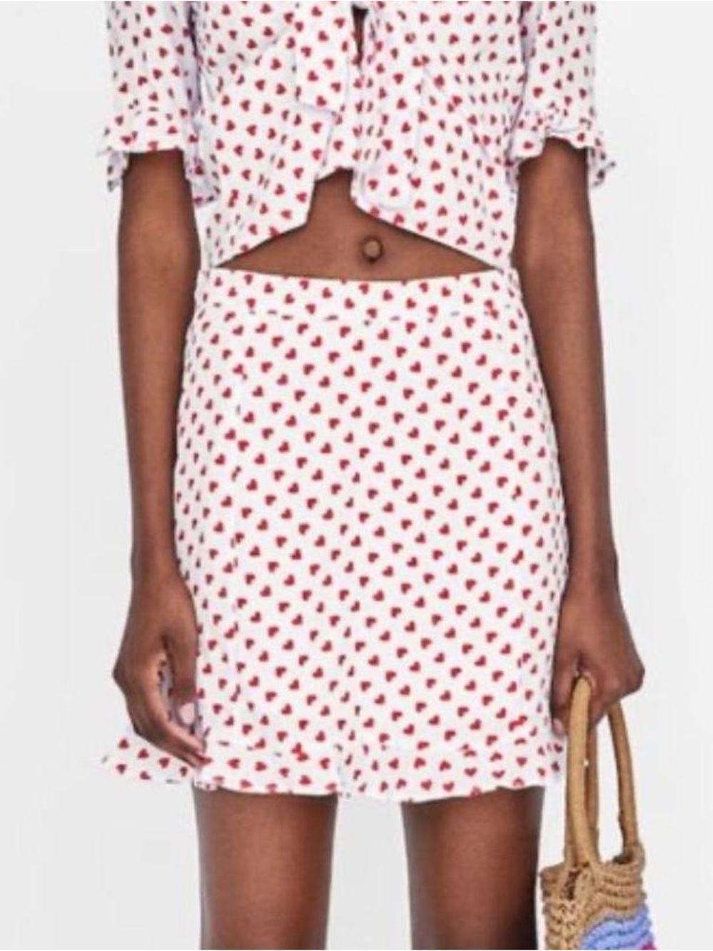 Zara White Mini Skirt with Red Heart Print sz L